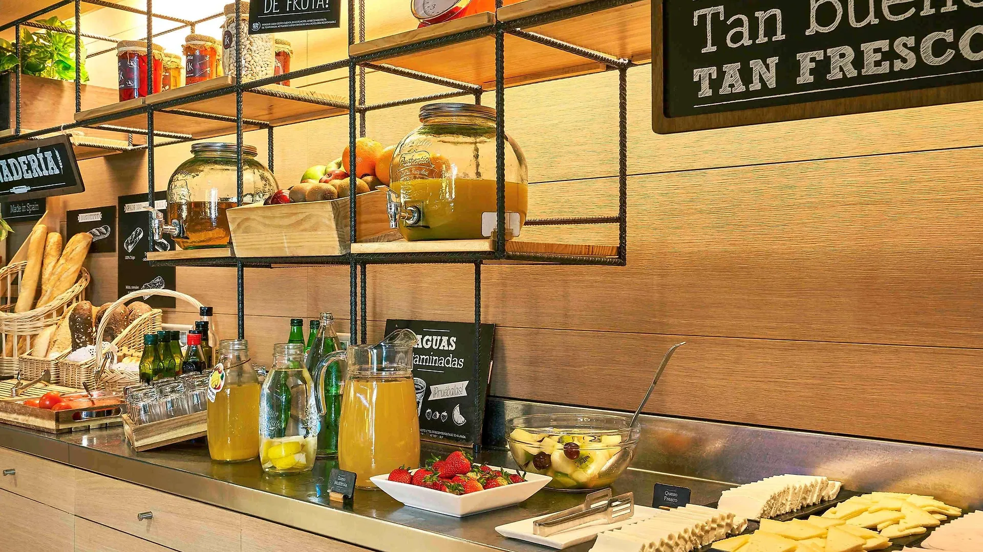 **  Ibis Barcelona Centro Otel İspanya