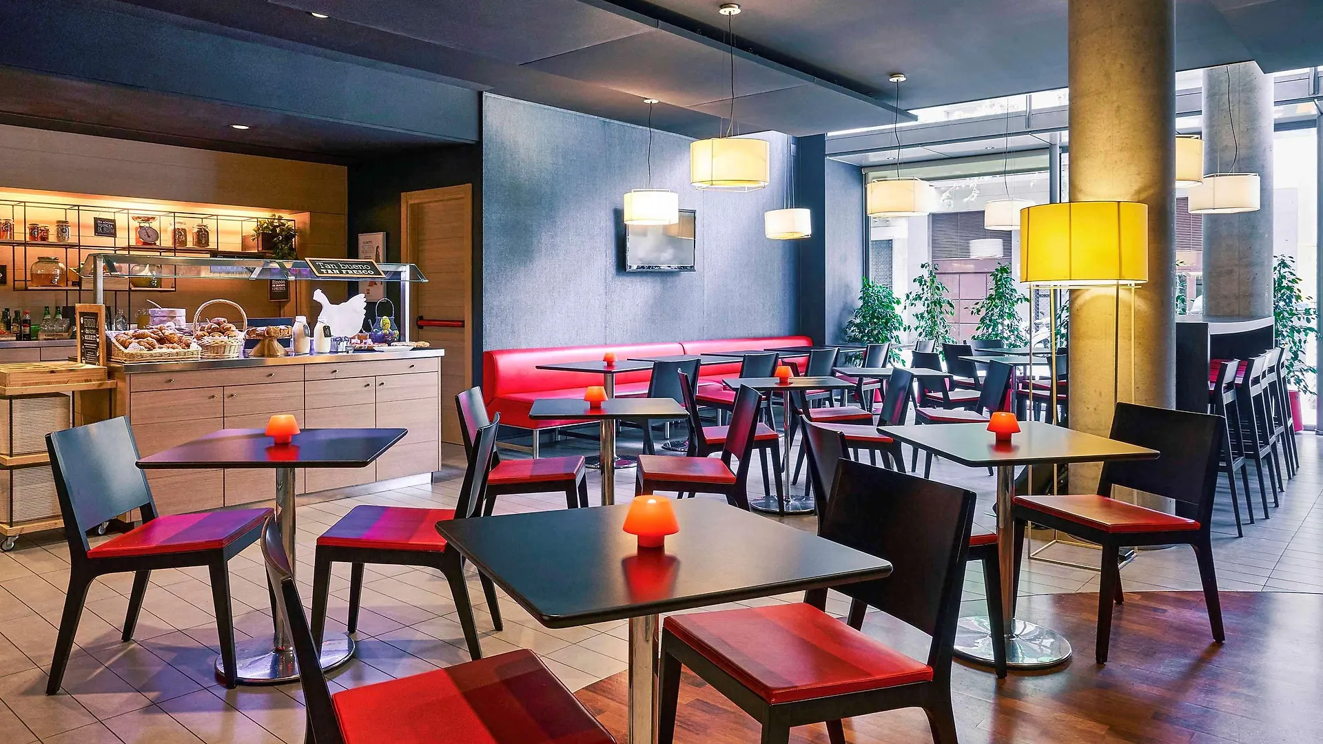 Ibis Barcelona Centro Otel