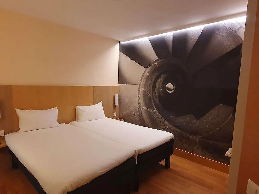 Ibis Barcelona Centro Otel