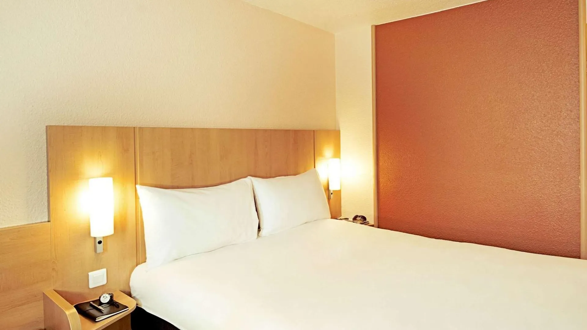 Ibis Barcelona Centro Otel