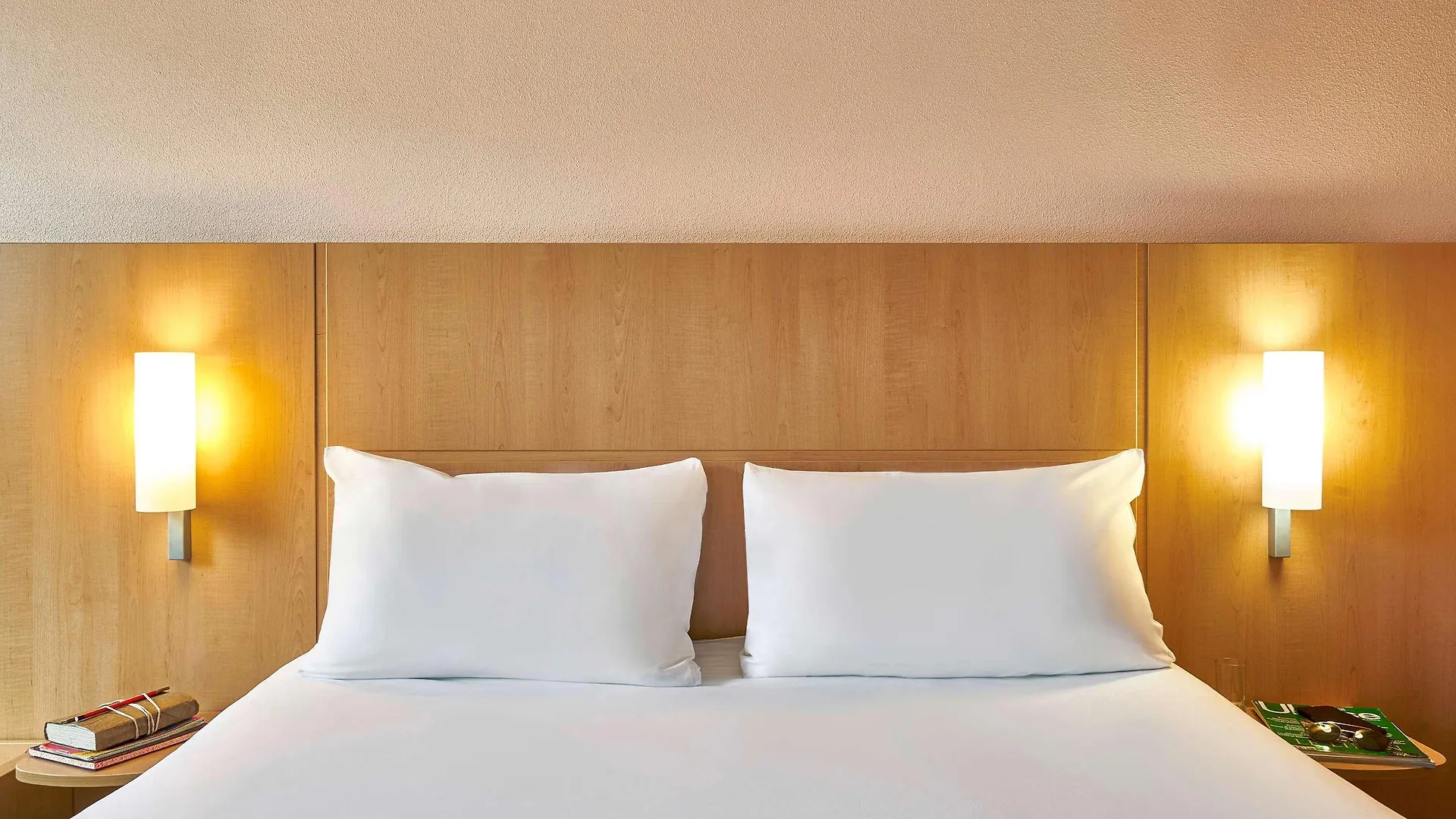 **  Ibis Barcelona Centro Hotel Espanha