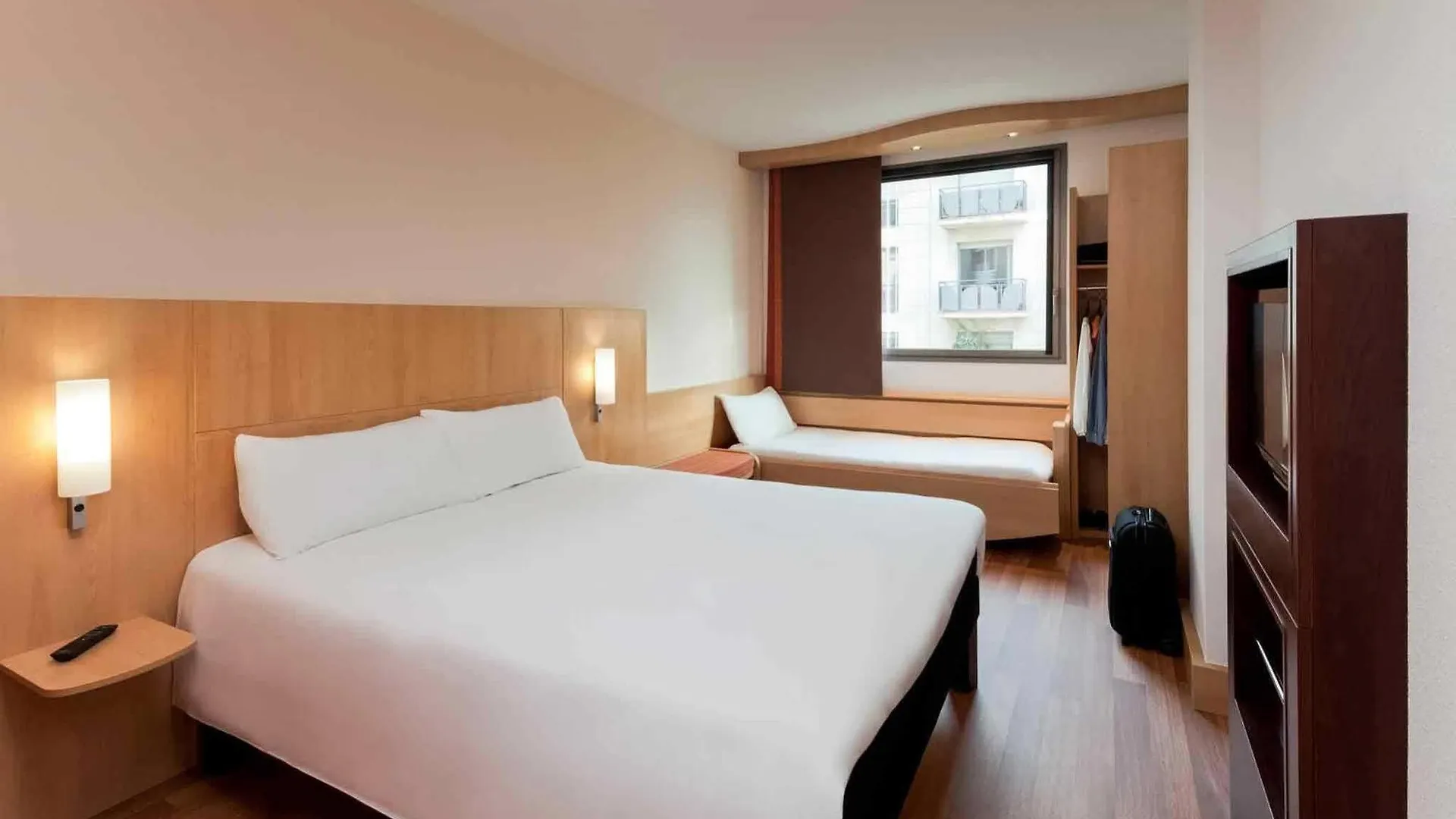 Ibis Barcelona Centro Hotel